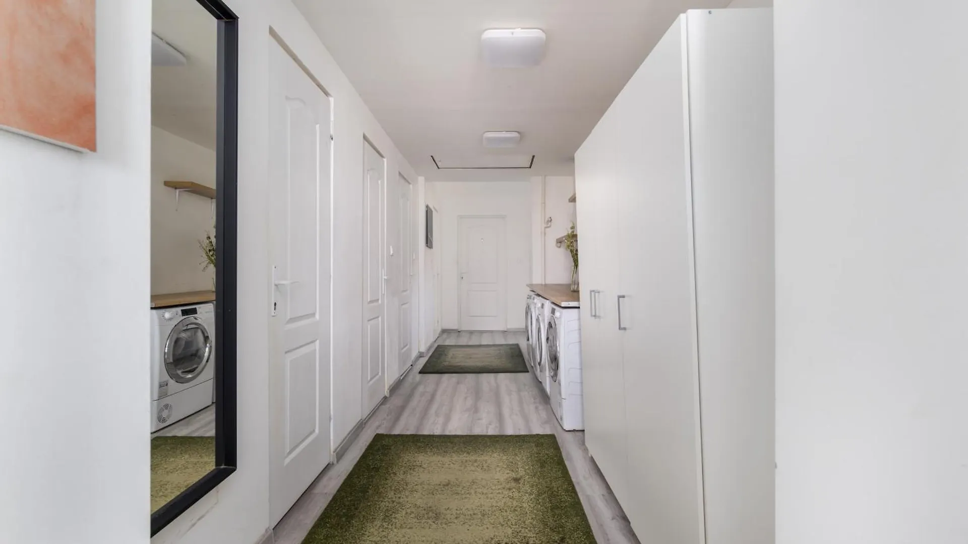 5 Bedrooms Keleti-Home Budapest